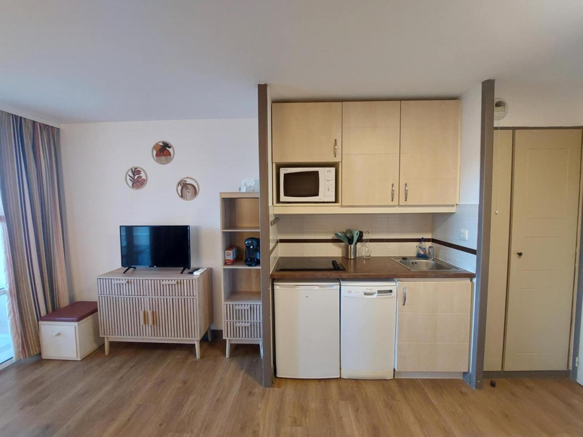 Cap Esterel Appartement Climatise Dans Le Centre Du Village Vacances Drammont Exterior photo