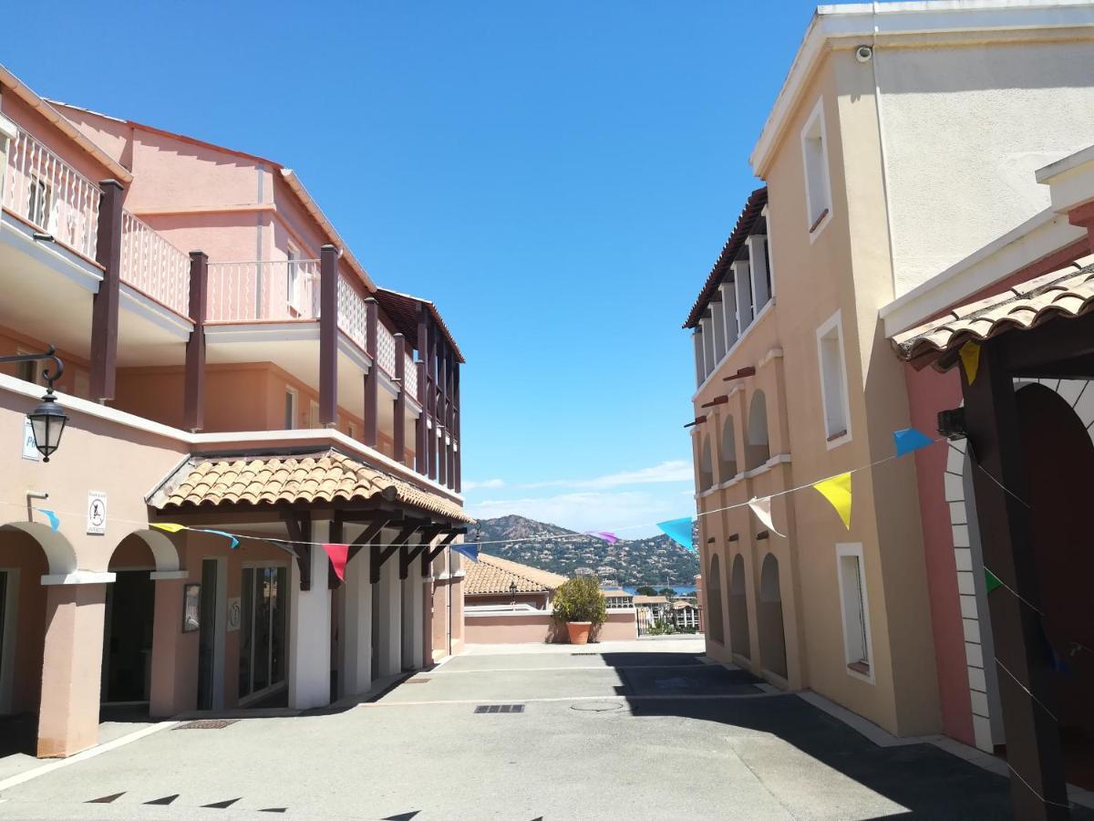 Cap Esterel Appartement Climatise Dans Le Centre Du Village Vacances Drammont Exterior photo